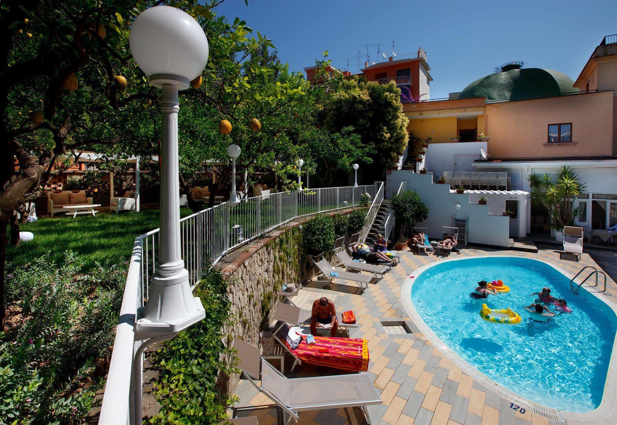 Hotel Capri Sorrento Luaran gambar